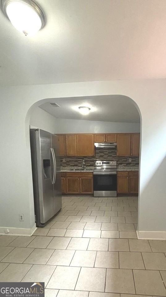 693 Dill Ave Sw - Photo 6 of 18