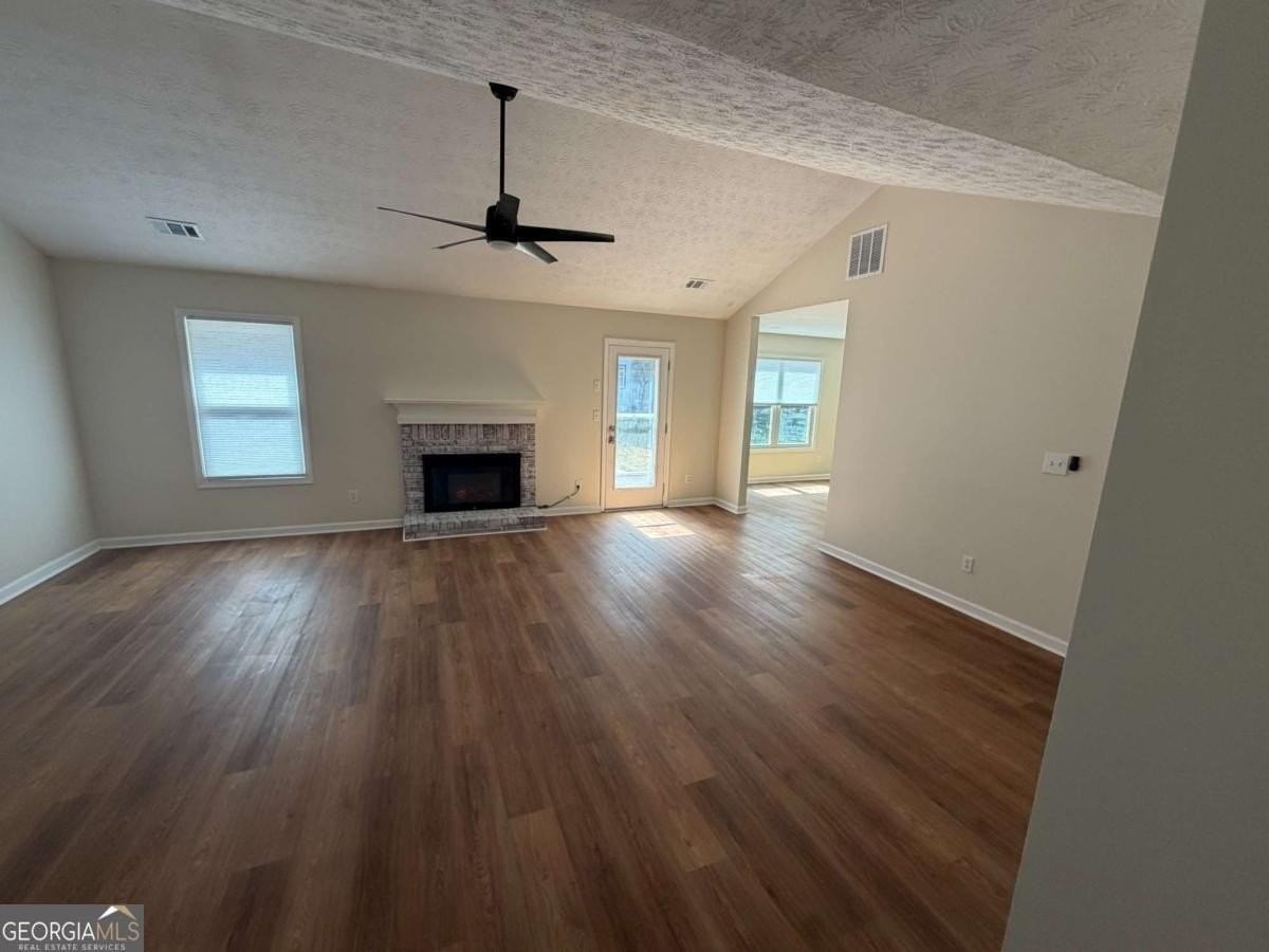 2694 Palm Creek Ct - Photo 2 of 14