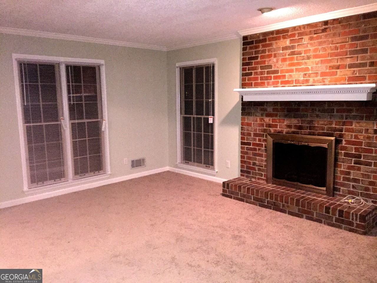 4980 Whitewater Dr - Photo 4 of 7