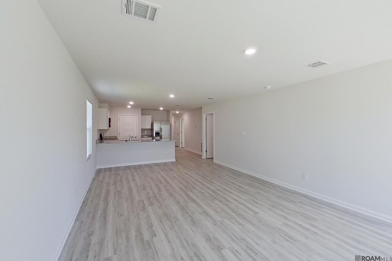 14255 War Admiral Ave - Photo 4 of 19