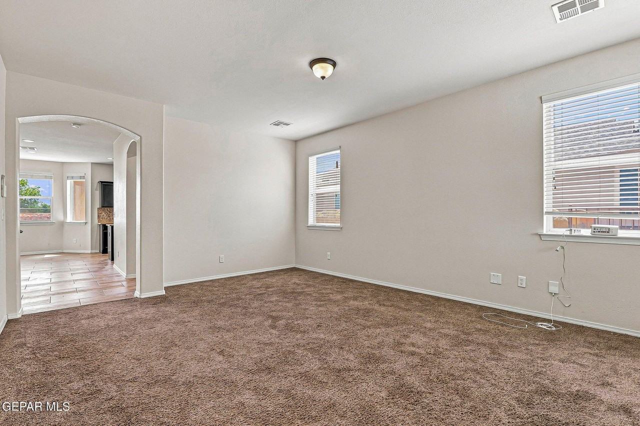 14760 Boer Trail Ave - Photo 4 of 37