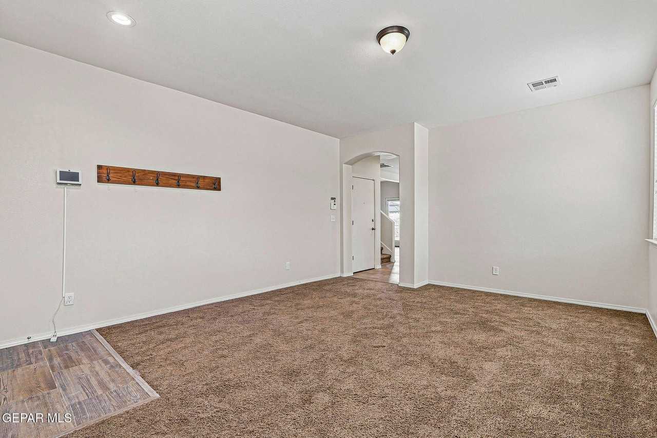 14760 Boer Trail Ave - Photo 5 of 37