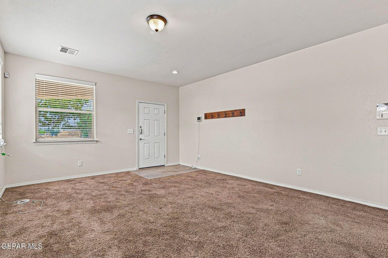 14760 Boer Trail Ave - Photo 6 of 37