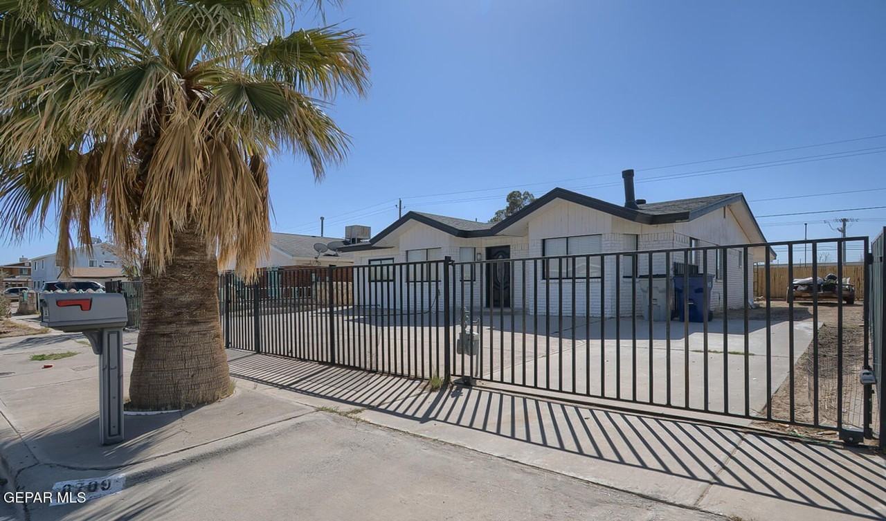9709 Vallarta Dr - Photo 3 of 30