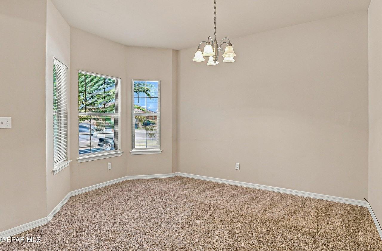 14384 Alma Point Dr - Photo 5 of 40