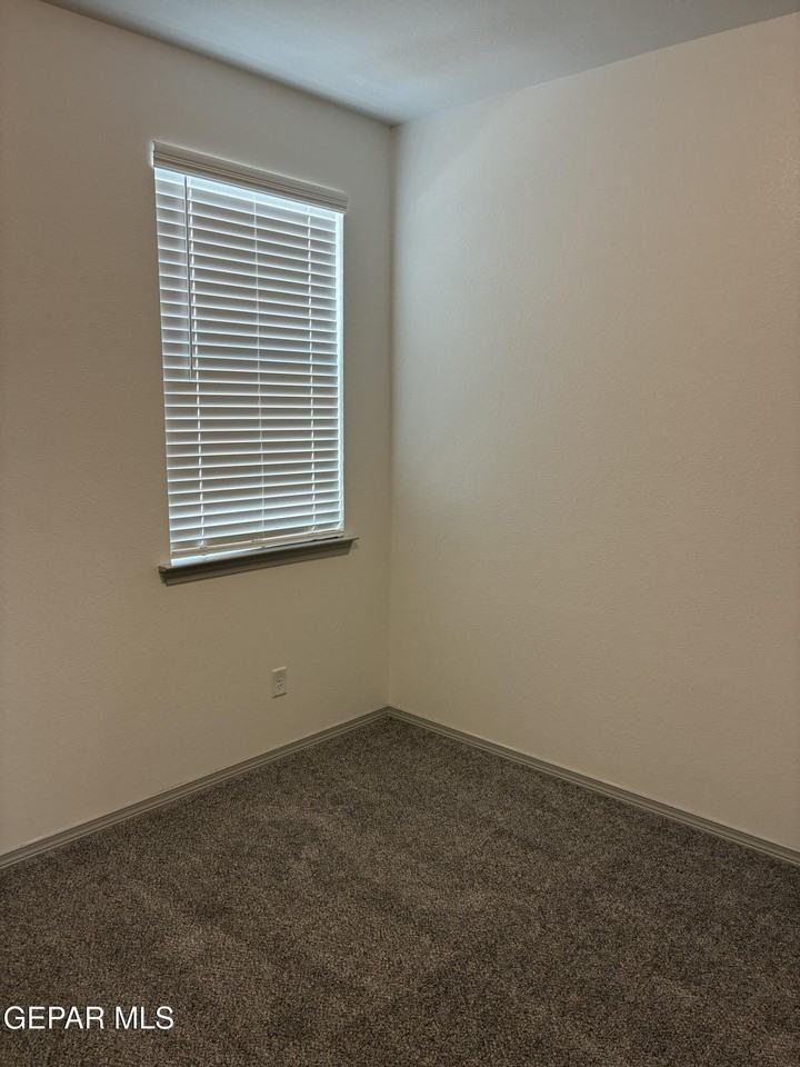 15164 Conviction Ave - Photo 2 of 5