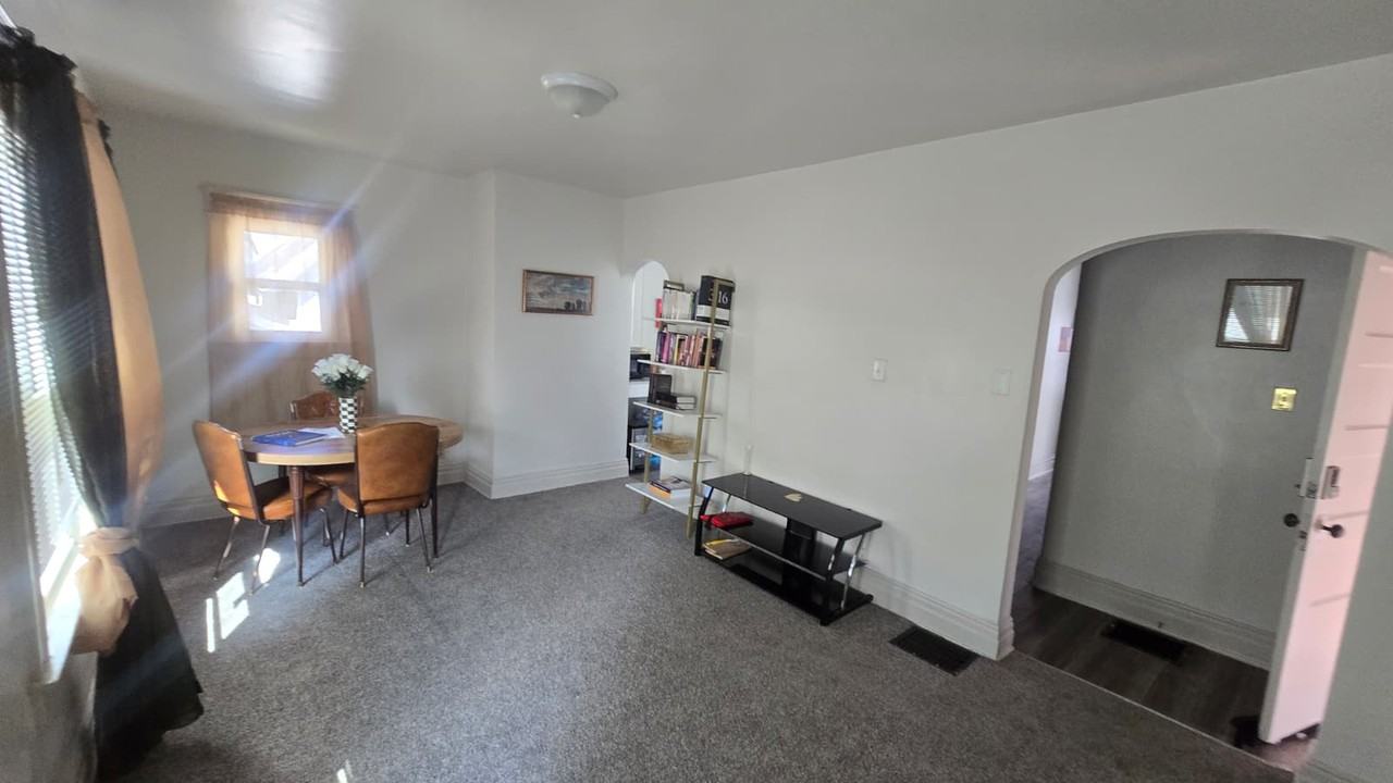 511 W Jefferson Blvd #1 - Photo 4 of 7