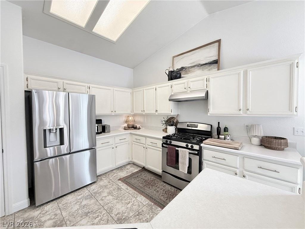 1105 Nordyke Ave - Photo 4 of 16