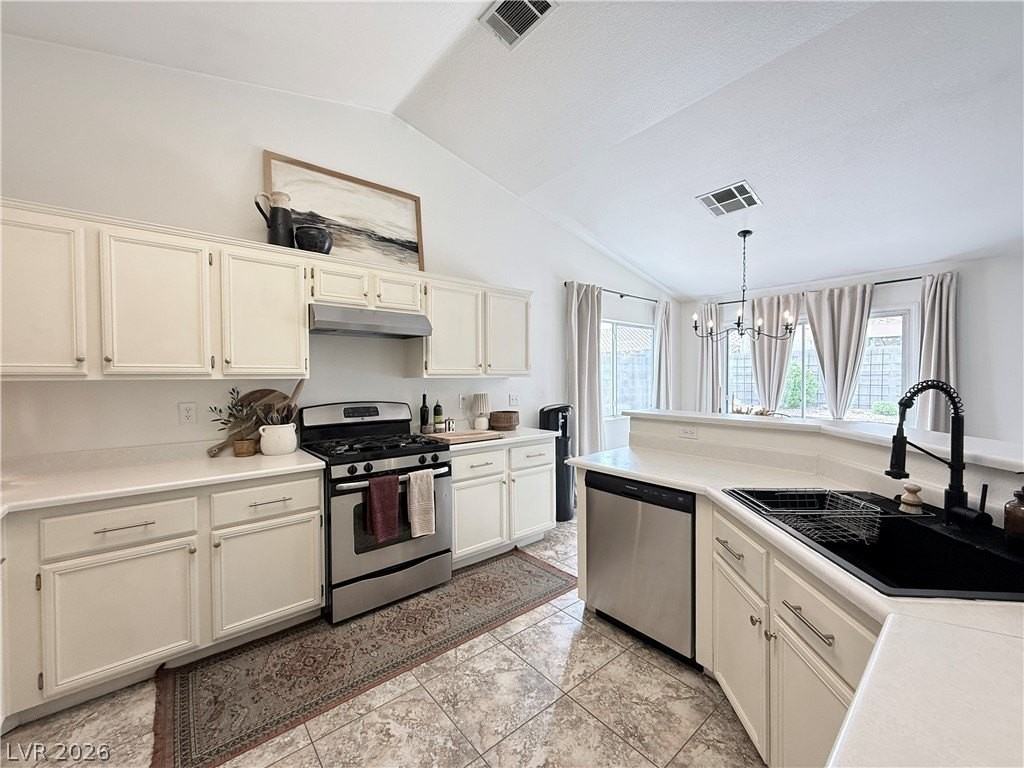 1105 Nordyke Ave - Photo 5 of 16
