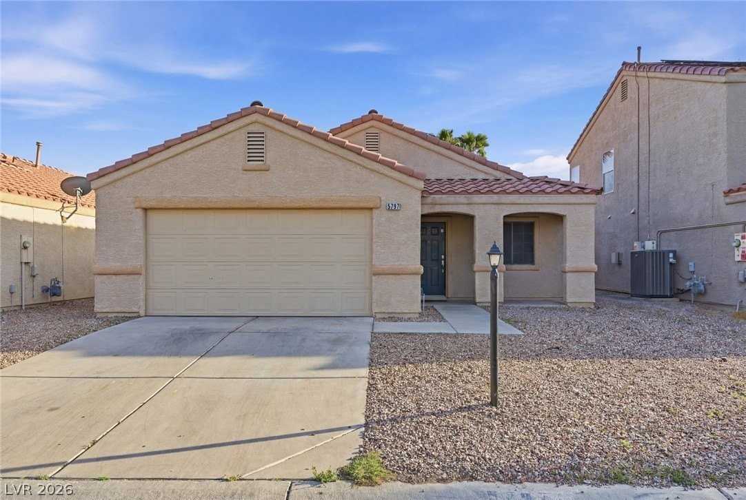 5797 Dana Rogers Dr - Photo 2 of 23