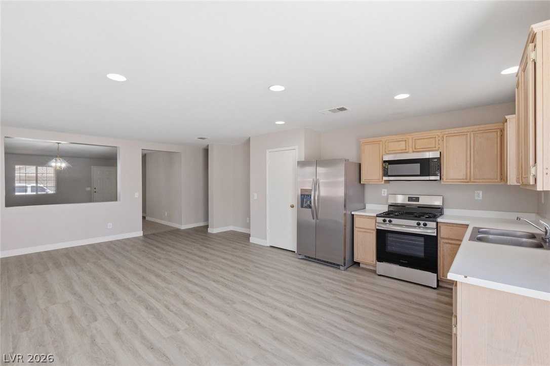 5797 Dana Rogers Dr - Photo 4 of 23