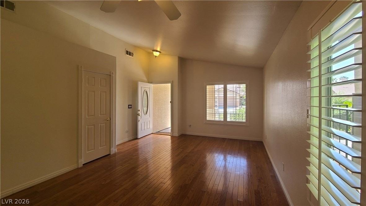 1413 Iron Springs Dr - Photo 3 of 34