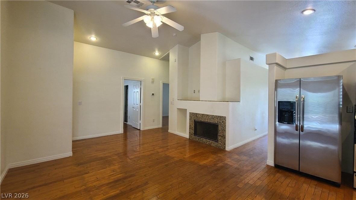 1413 Iron Springs Dr - Photo 5 of 34