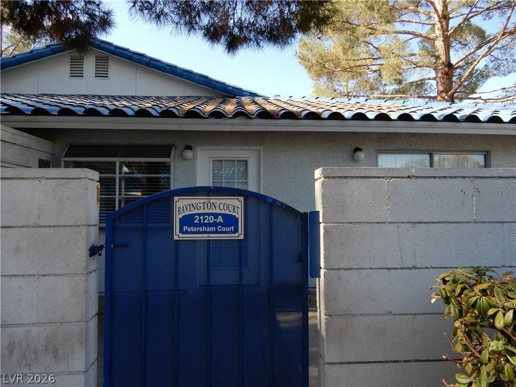2120 Petersham Ct #A - Photo 2 of 10