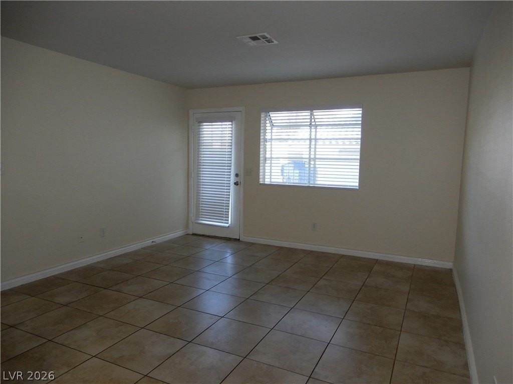 2120 Petersham Ct #A - Photo 3 of 10