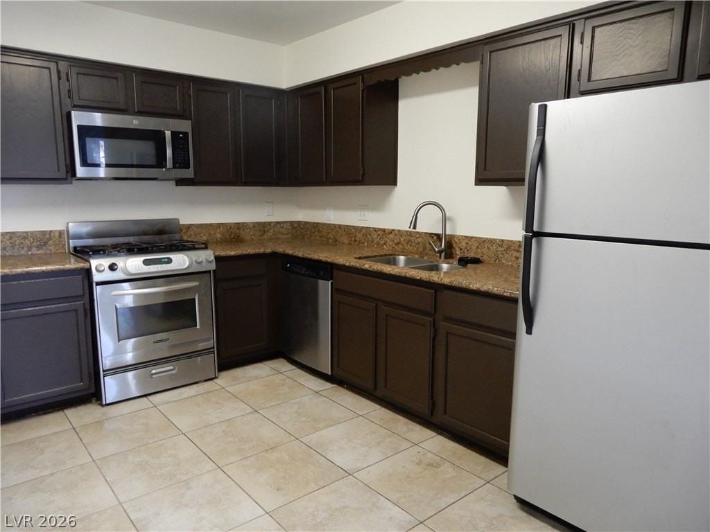 2120 Petersham Ct #A - Photo 5 of 10