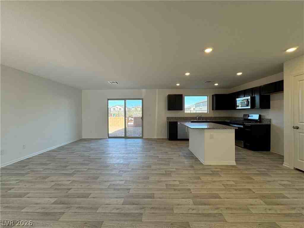 7640 Royal Halo Ave - Photo 3 of 25