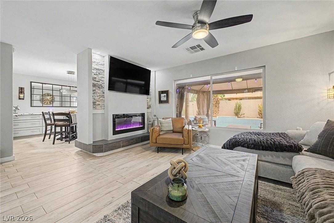 10147 Cupids Dart St - Photo 6 of 31