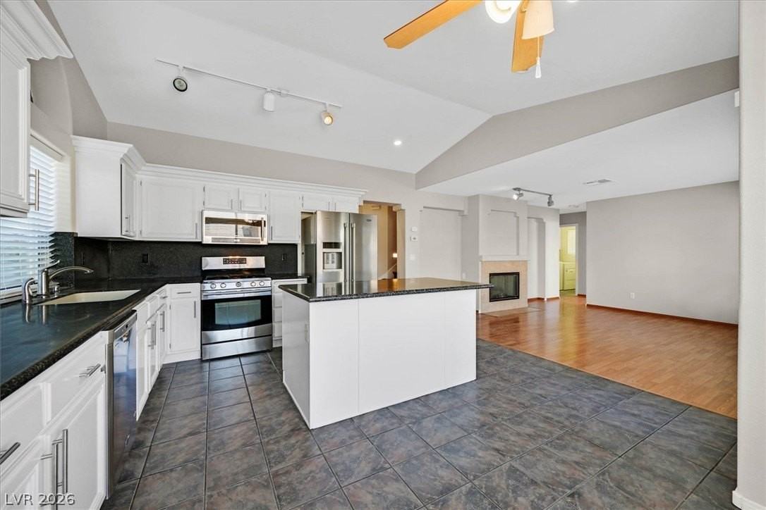 1038 Twin Berry Ct - Photo 7 of 29