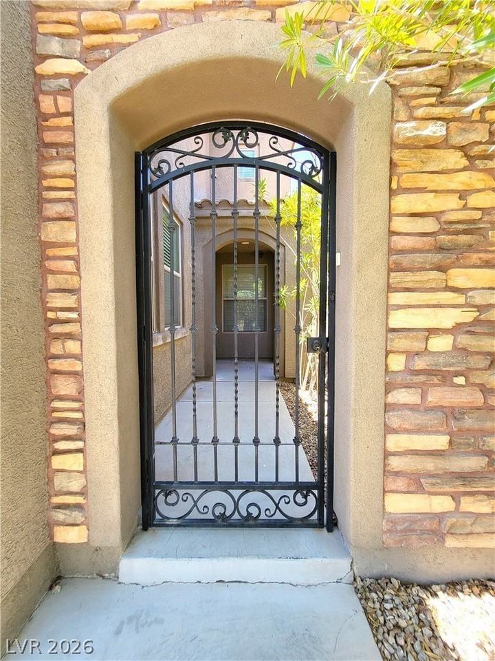 1053 Via Canale Dr - Photo 2 of 50