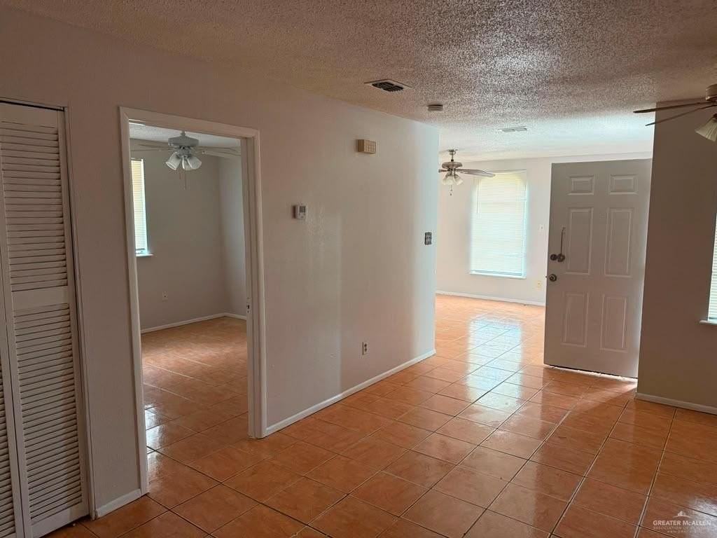 1009 W Stubbs St - Photo 2 of 27