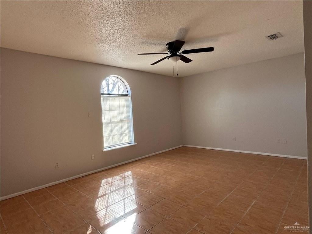 1009 W Stubbs St - Photo 3 of 27