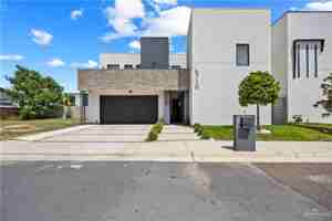 featured image of 6710 N 11th Ln
