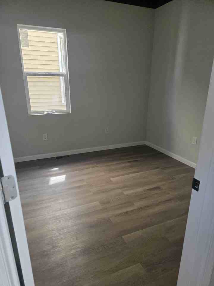 5228 Elmer St #1 - Photo 7 of 11