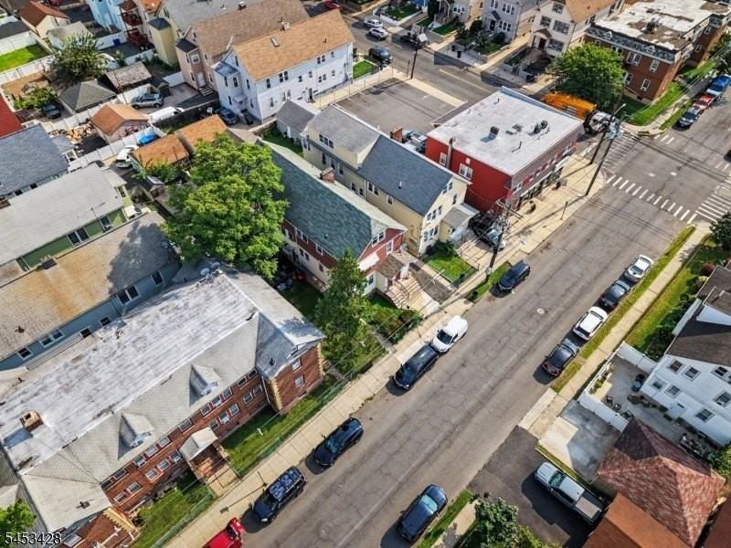 1329 Alina St #2R - Photo 2 of 16