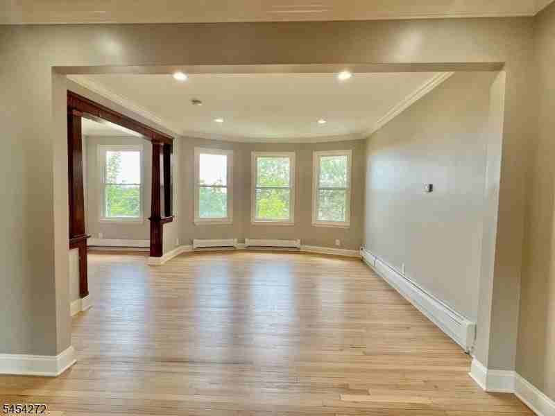 420 Lakeview Ave - Photo 2 of 18