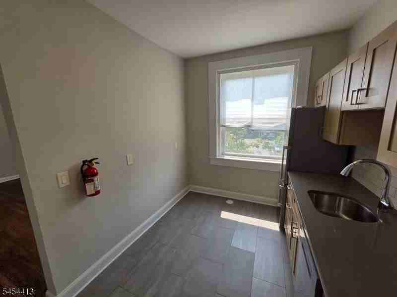 613 Bloomfield Ave #6 - Photo 4 of 15