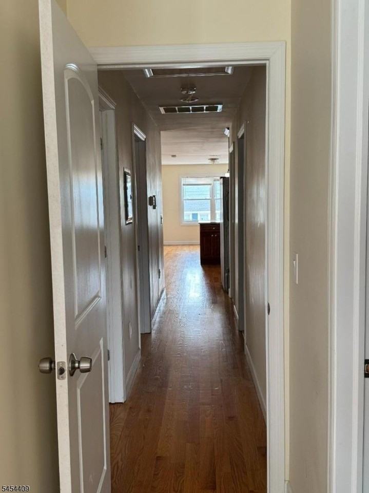 82 Oraton St - Photo 4 of 7