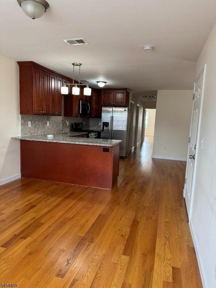 82 Oraton St - Photo 6 of 7
