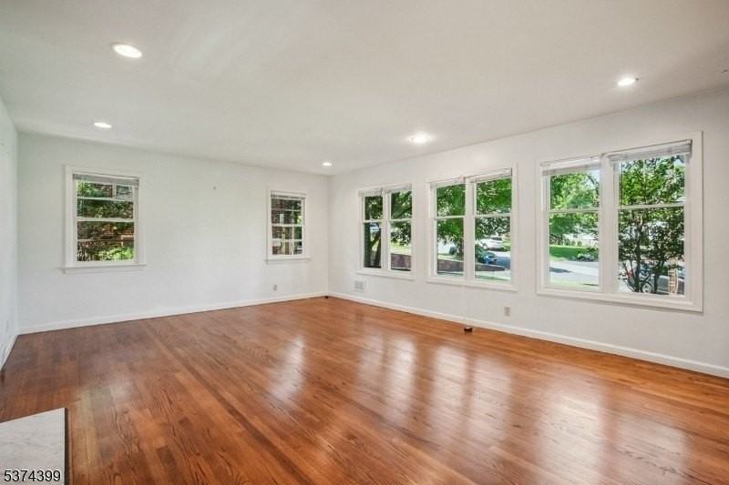 120 Silver Spring Rd - Photo 7 of 38