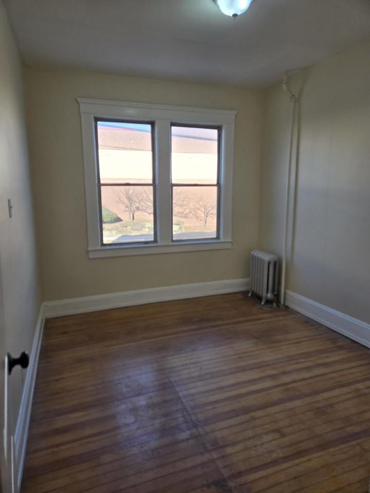436 Anderson Ave #2 - Photo 5 of 6