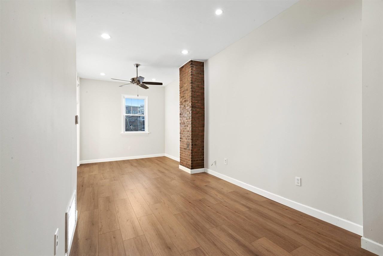 17 Ravine Ave #2 - Photo 7 of 15