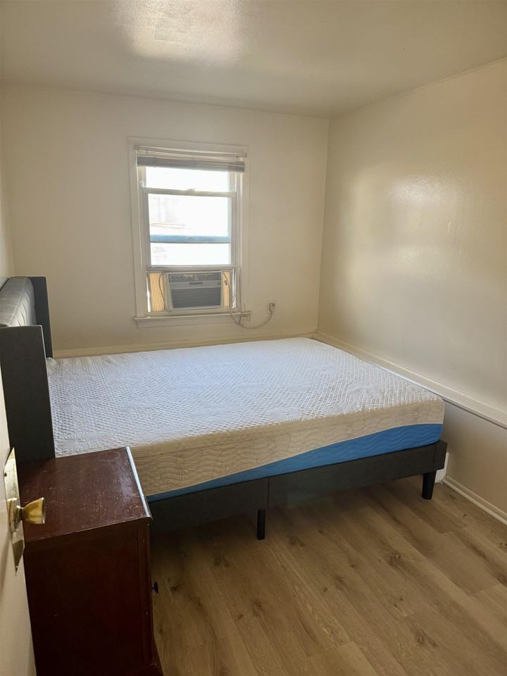 203 South St #1 - Photo 5 of 7