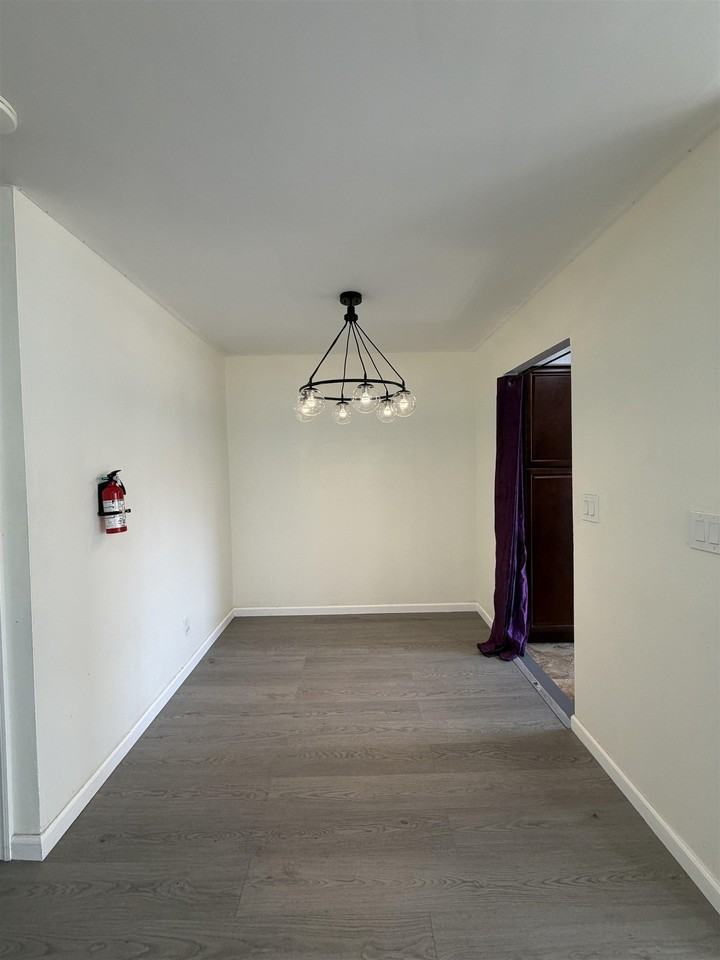 10 Briarwood Rd #2 - Photo 5 of 17