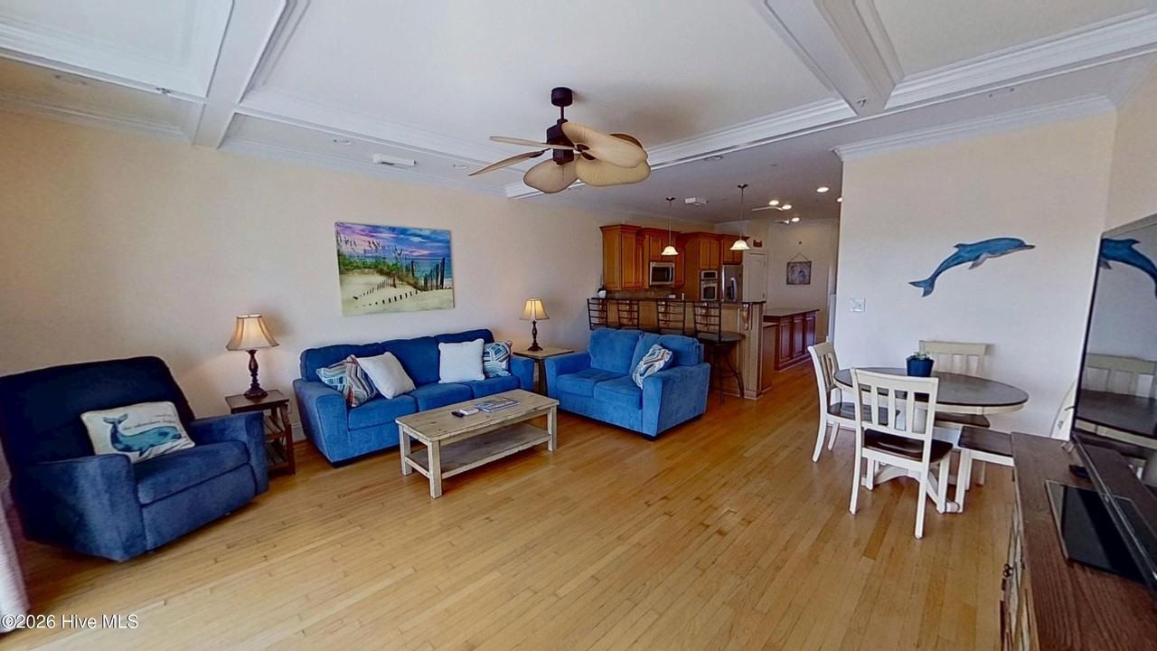 307 Lake Park Blvd S #202 - Photo 3 of 33