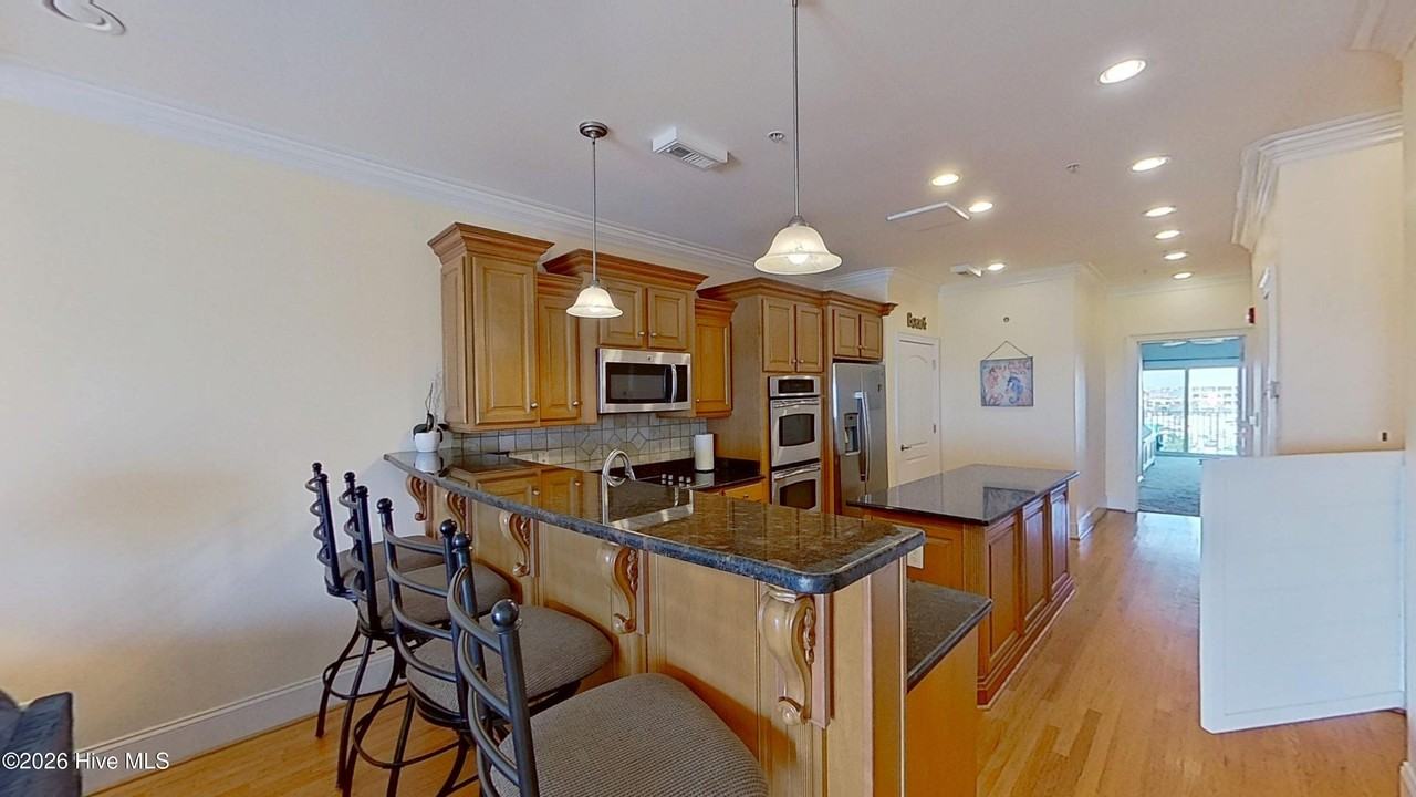 307 Lake Park Blvd S #202 - Photo 6 of 33
