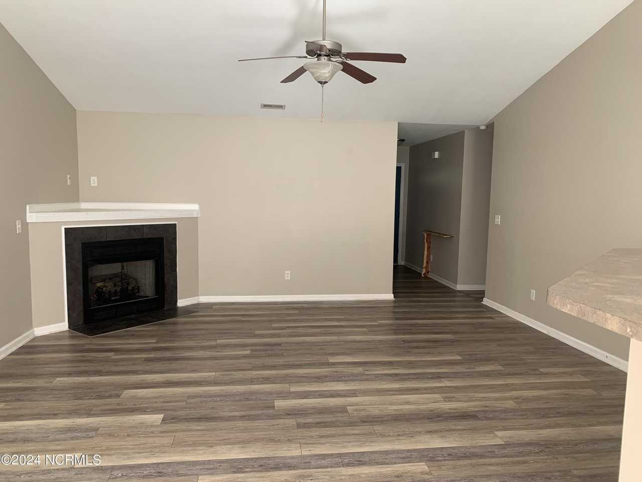 281 Haws Run Rd - Photo 7 of 29