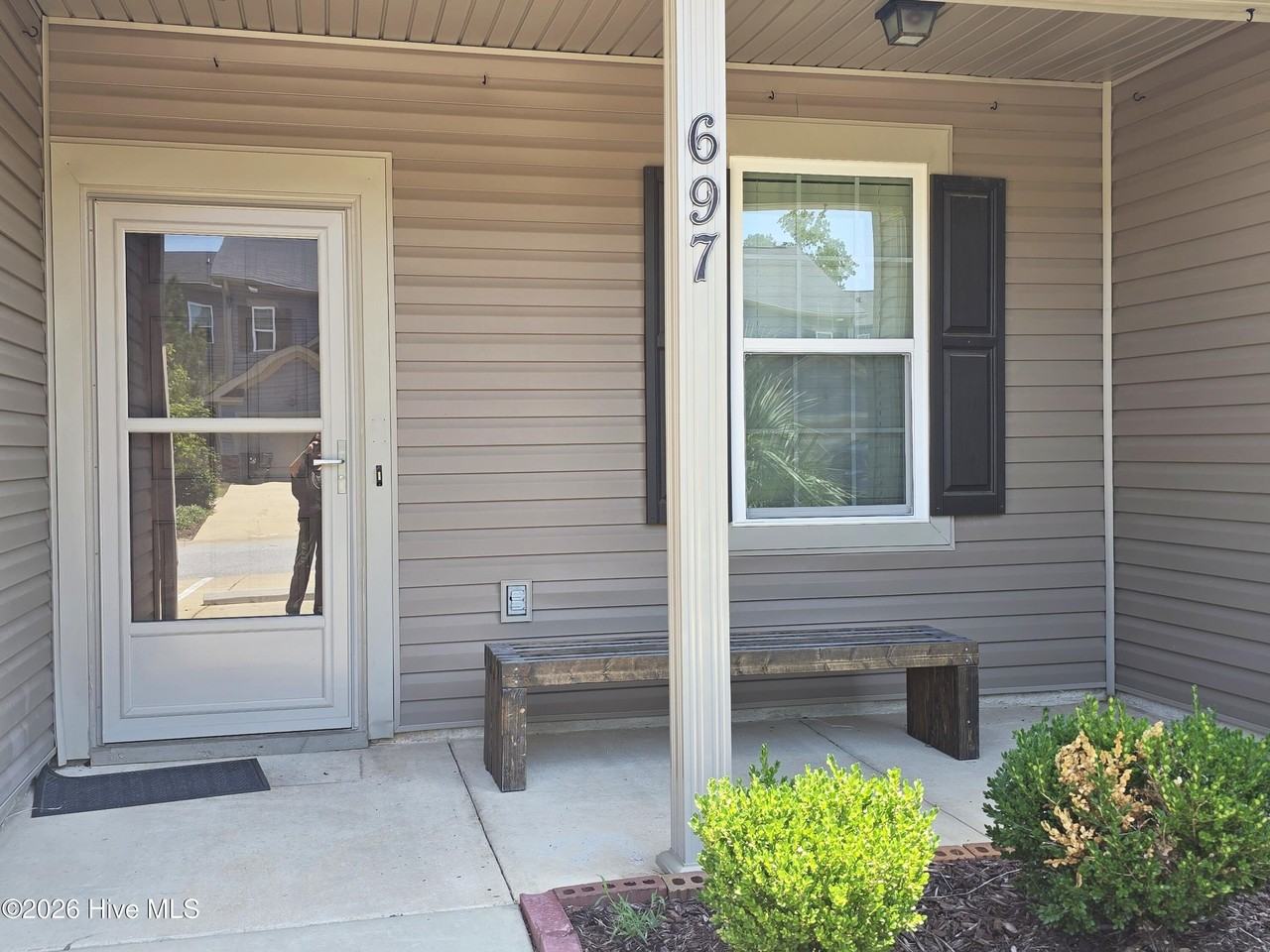 697 Red Cedar Ct - Photo 2 of 26