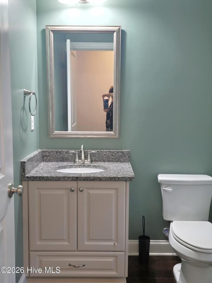 697 Red Cedar Ct - Photo 4 of 26