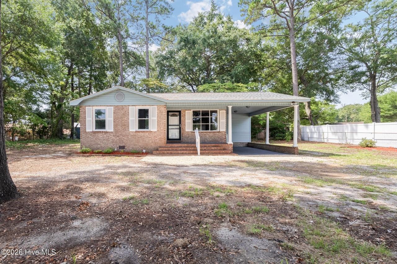 1070 River Dr - Photo 6 of 36
