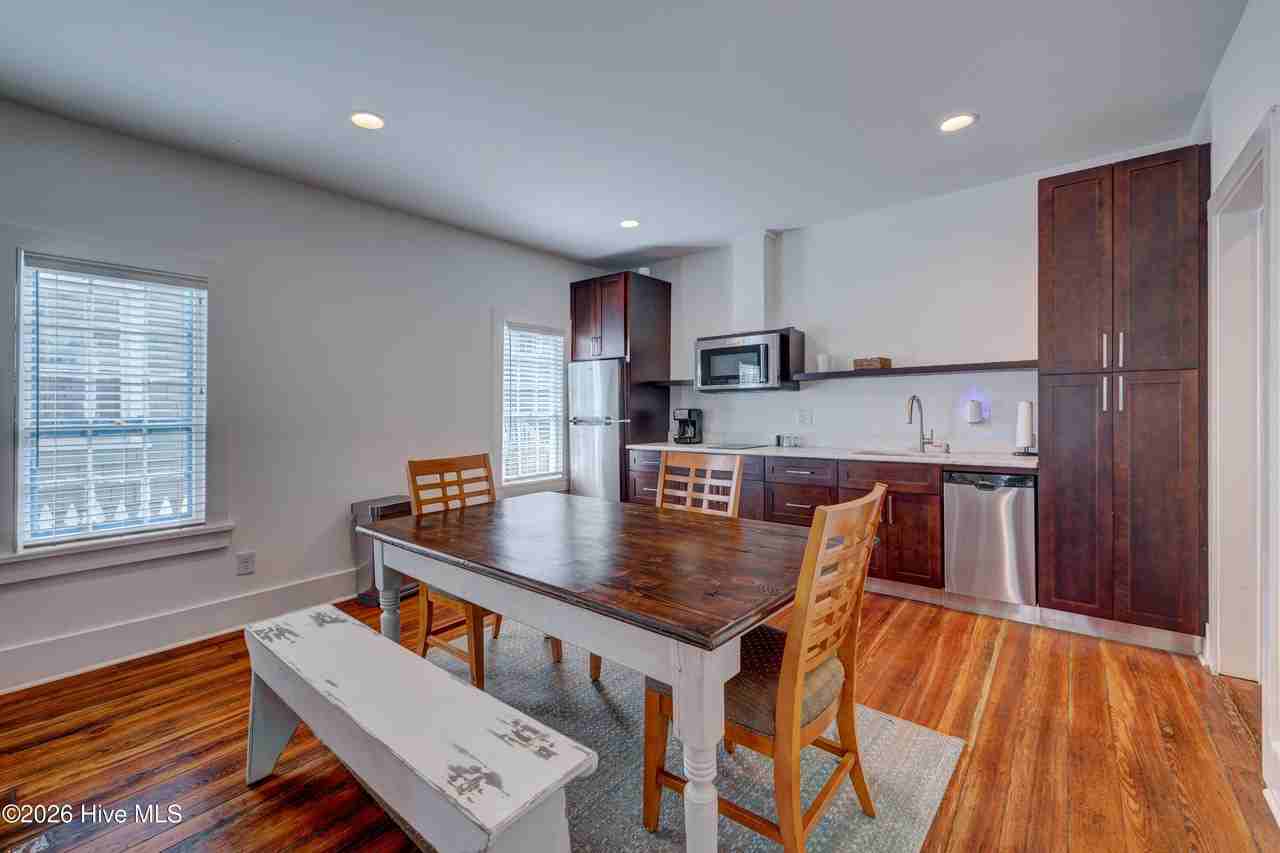 414 Orange St #A - Photo 4 of 11