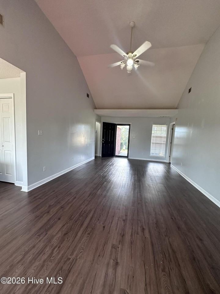 2606 Clarkston Ct - Photo 5 of 39