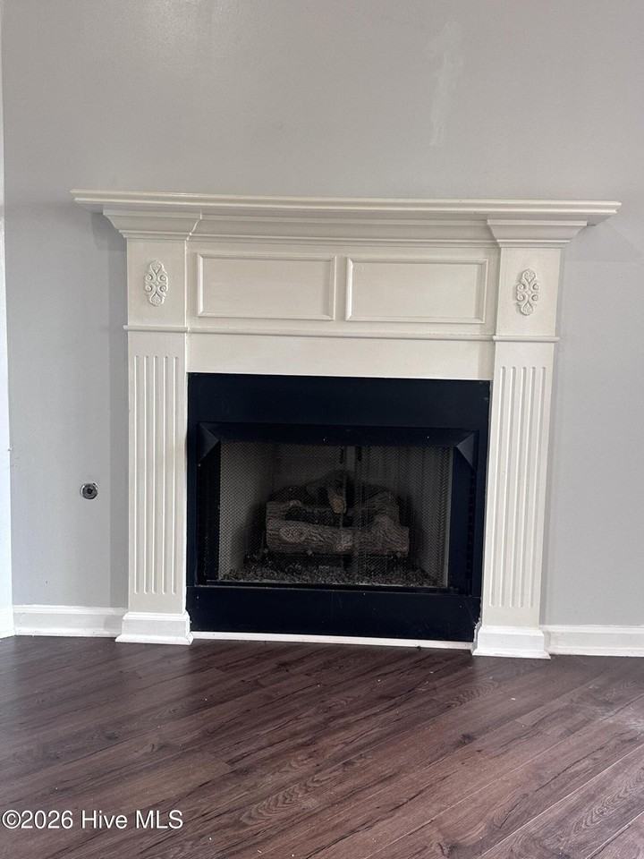 2606 Clarkston Ct - Photo 6 of 39