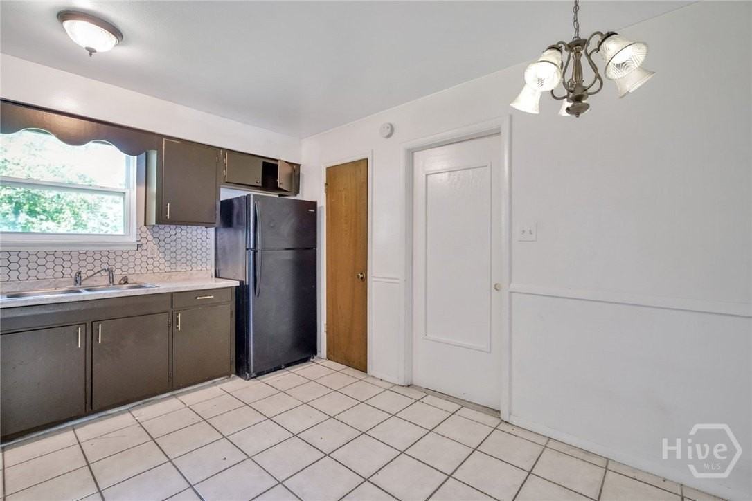 321 Byck Ave - Photo 6 of 16