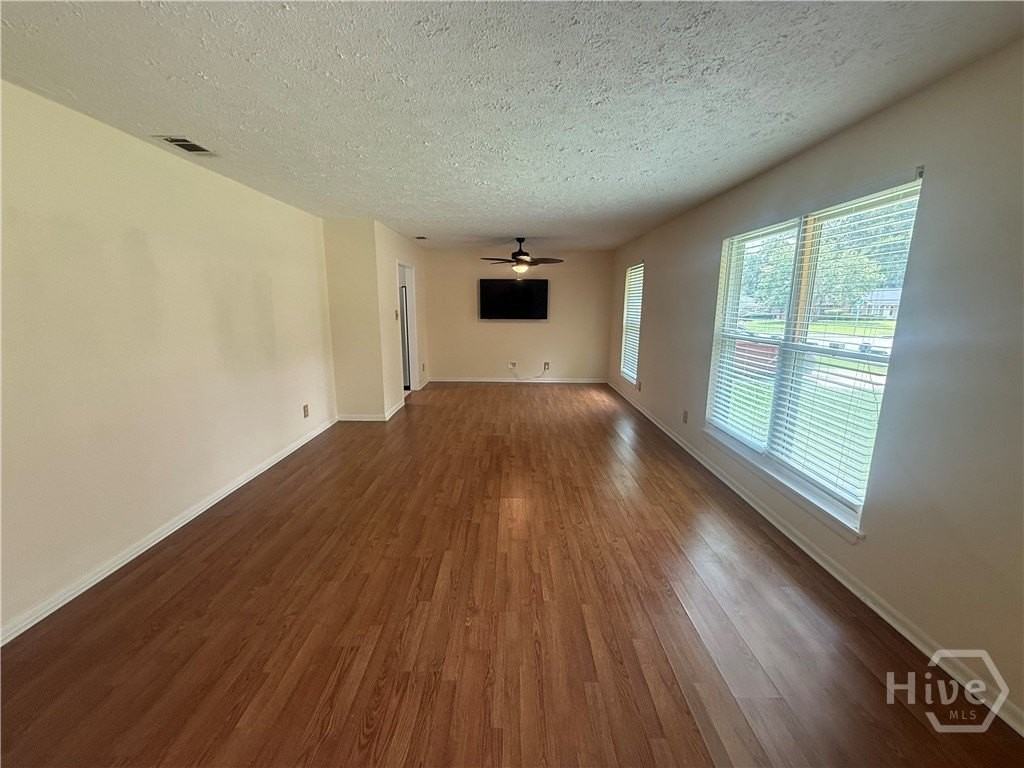 10708 Egmont Rd - Photo 2 of 24