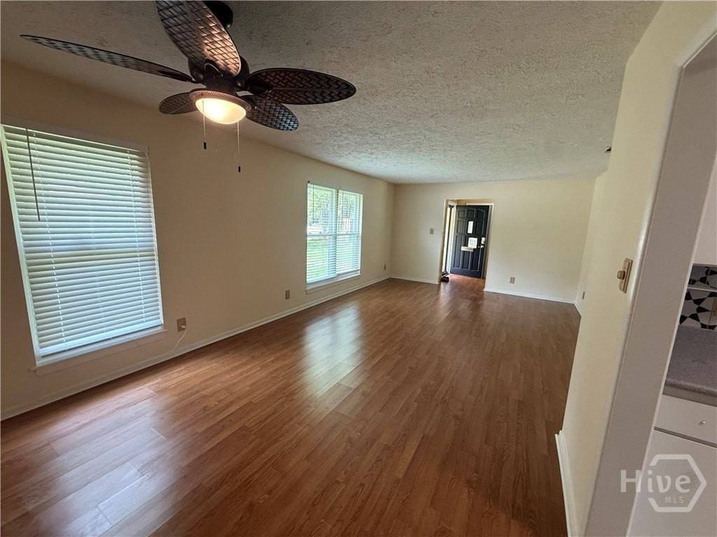 10708 Egmont Rd - Photo 3 of 24